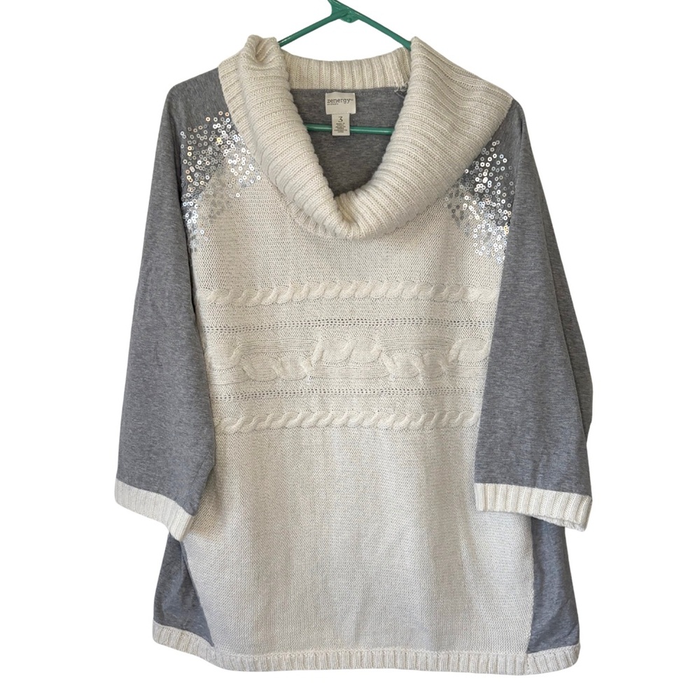 3/$20 Zenergy by Chicos Elegant Gray and Cream Cowl Neck 3/4 Sleeve Sweater